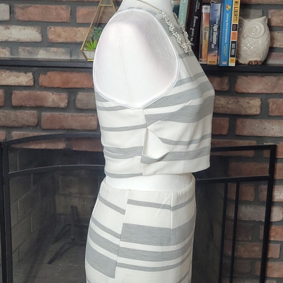 Lulu's cropped top striped skirt set - Picture 3 of 9